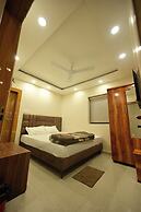 Hotel Stay Leaf
