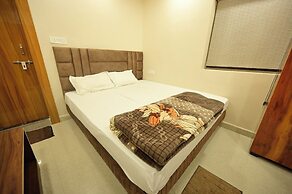 Hotel Stay Leaf