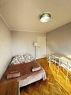Golden Escape 3 Rooms Apart