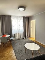 Golden Escape 3 Rooms Apart
