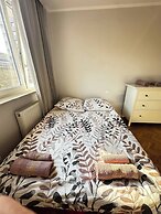 Golden Escape 3 Rooms Apart
