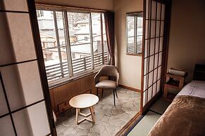 Snow Monkey Lodge - Hostel