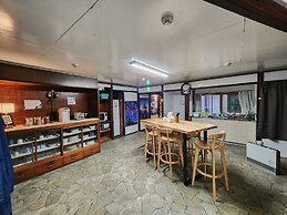 Snow Monkey Lodge - Hostel