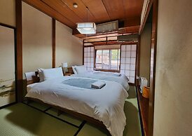 Snow Monkey Lodge - Hostel