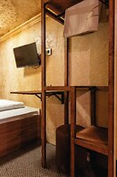 Alladin capsule hotel