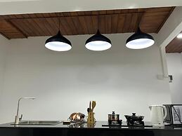 Jay Lux Apartments Negombo