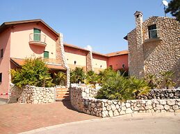 Spacious Villa With Pool