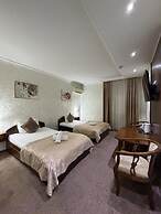 NUR M HOTEL IN TASHKENT