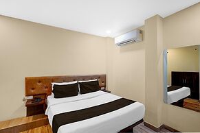 Townhouse Z Square Mall