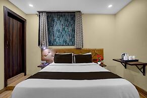 Townhouse Z Square Mall