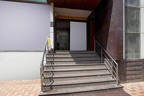 Townhouse Z Square Mall