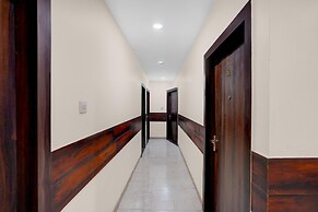 Townhouse Z Square Mall