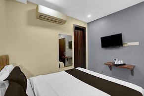 Townhouse Z Square Mall