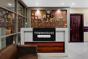 Townhouse Z Square Mall