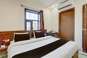 OYO Townhouse Prayagraj Railway Station