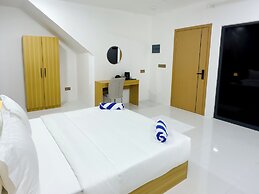 Silver Bay Kamadhoo