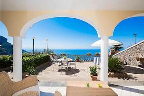 De Vivo Realty - Villa Savina Positano