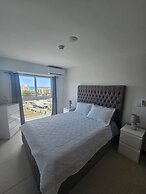 Stunning new Beachfront Condo 9th Floor Ocean View