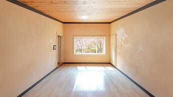 Mungyeong Between Mountains Pet Pension