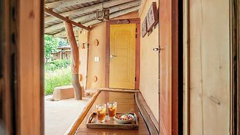 Mungyeong Between Mountains Pet Pension