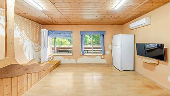 Mungyeong Between Mountains Pet Pension