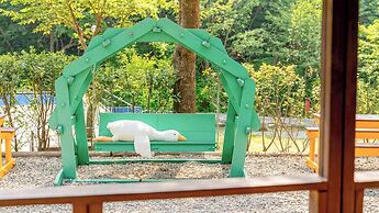 Mungyeong Between Mountains Pet Pension