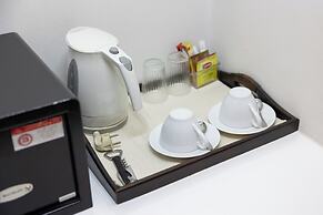24 Inn at BTS Phrom Phong