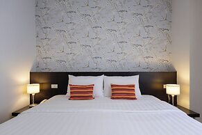 24 Inn at BTS Phrom Phong