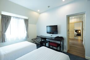 24 Inn at BTS Phrom Phong