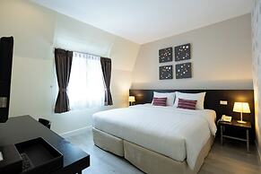 24 Inn at BTS Phrom Phong