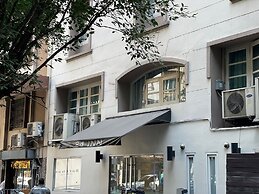 24 Inn at BTS Phrom Phong