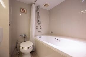 24 Inn at BTS Phrom Phong