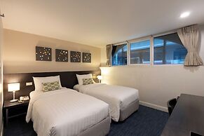 24 Inn at BTS Phrom Phong