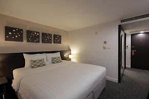 24 Inn at BTS Phrom Phong