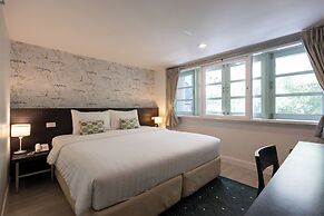 24 Inn at BTS Phrom Phong