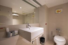 24 Inn at BTS Phrom Phong
