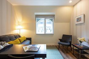 24 Inn at BTS Phrom Phong