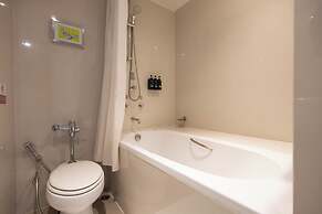 24 Inn at BTS Phrom Phong