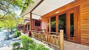 Klang Aow Resort