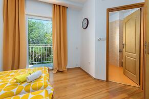 Villa Ester - Private Pool Escape for 8