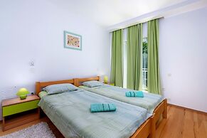 Villa Ester - Private Pool Escape for 8