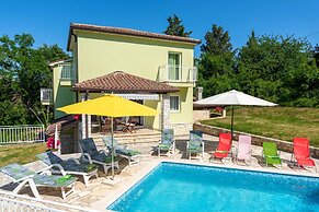 Villa Ester - Private Pool Escape for 8