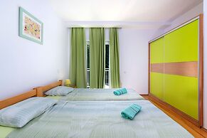 Villa Ester - Private Pool Escape for 8