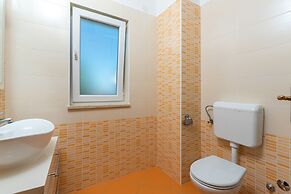 Villa Ester - Private Pool Escape for 8