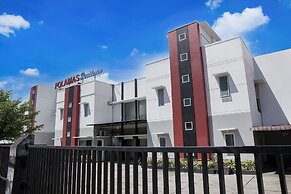 Townhouse Oak Polamas Residence
