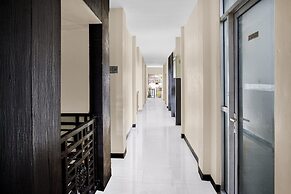 Townhouse Oak Polamas Residence