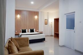 Townhouse Oak Polamas Residence