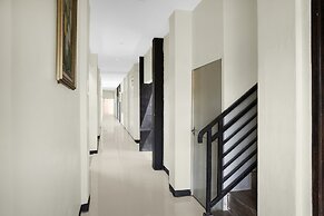 Townhouse Oak Polamas Residence