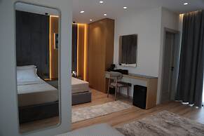 Vila-L Hotel