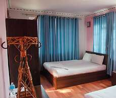555 Home Stay and Restaurant